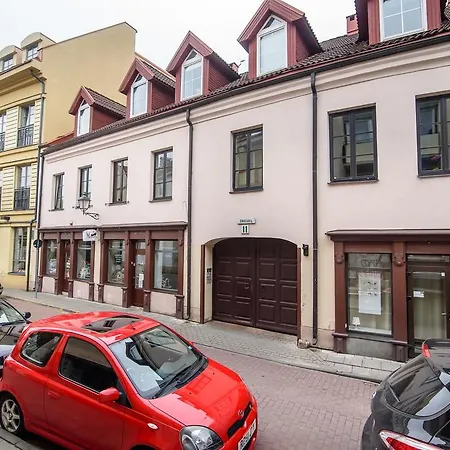 Spacious In Old Town