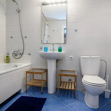 Spacious In Old Town דירה *