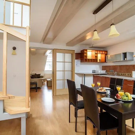 דירה Spacious In Old Town *