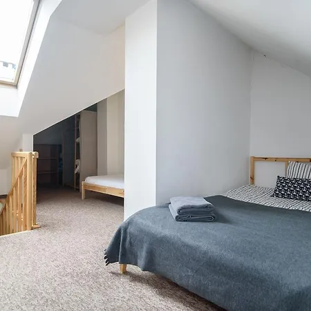 Spacious In Old Town *
