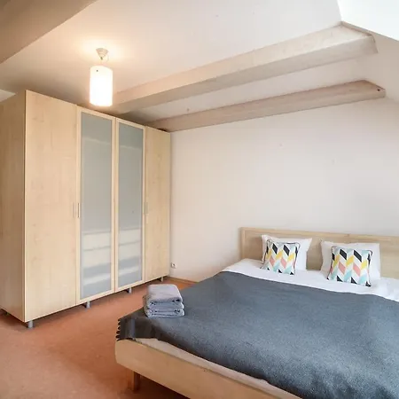 Spacious In Old Town